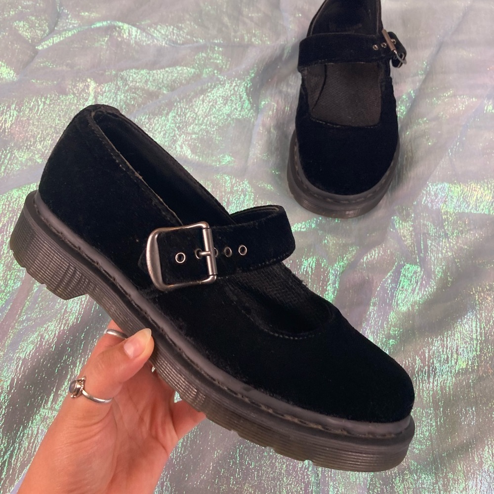 ✨Rare BLACK VELVET Dr. Marten mary janes✨